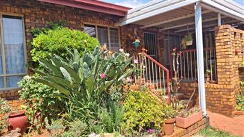 Townhouse For Sale in Amandasig