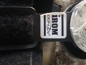 Donjoy knee brace 