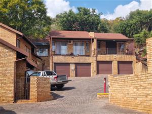Beautiful 3 Bedroom Townhouse for sale - Safari Gardens