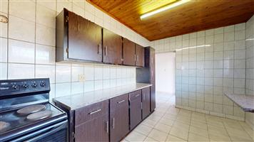 3 bed with a flatlet