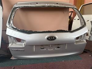Kia Cerato Tailgate 