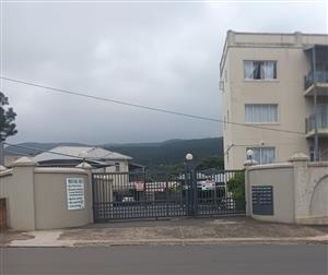 Bachelor apartment available to let in Prestbury