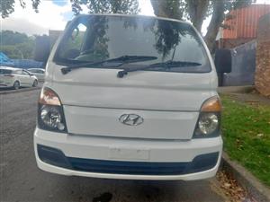 2017 Hyundai H100 Bakkie 2.6  Manual  Diesel White color  Mileage:96000km