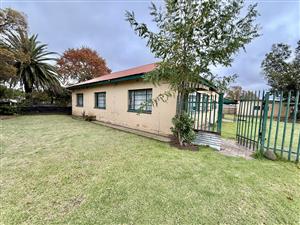 House with 2 bedroom Flat