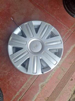 Ford figo original wheel caps aset size 14