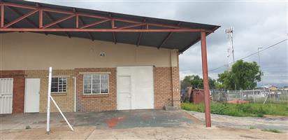 Small warehouse available in the industrial area
