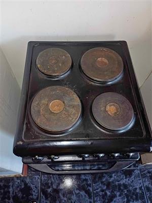4 plate Stove For Sale