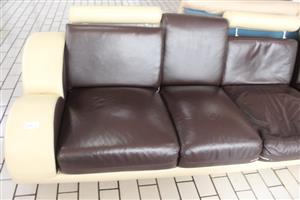 MODERN BROWN AND WHITE LEATHER L-SHAPE COUCH WITH CUP HOLDERS AND FOOT REST