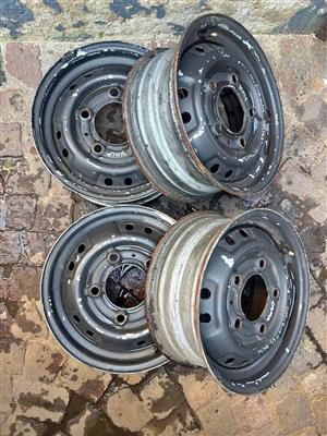 Mahindra Bolero 15” Rims Available Call or Whatsapp