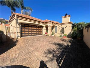 Cluster For Sale in Glen Marais