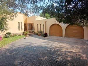 3-Bedroom Home For Sale in Sunairpark {Great Potential}