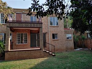 Townhouse to rent in Amorosa, Roodepoort