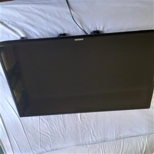 SAMSUNG 42 inch TV 