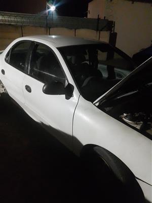 Selling my Hyundai Elantra J2 1999 1.6l 