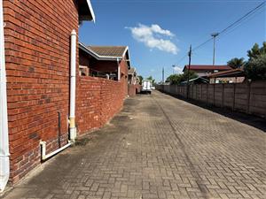 5 Unit Townhouse Complex for Sale