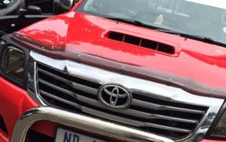 Toyota Fortuner 2012+ Carbon look bonnet shield