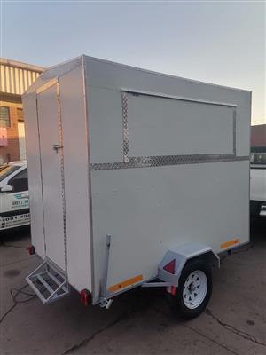 Mobile kitchen trailers 