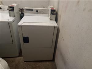 Tumble  dryer  Industriaal coin opperated 