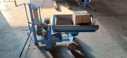 New Giant mini bale wrappers