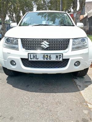 2009 SUZUKI GRAND VITARA 3.2 PETROL AUTOMATIC TRANSMISSION IN EXCELLENT CONDITION WITH SUN ROOF