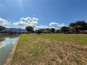 This  stand is beautifully positioned on the canal