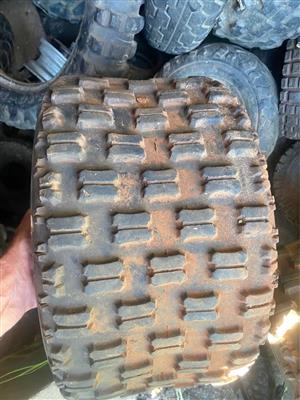 Tyre 20 x 11 -9 tyres