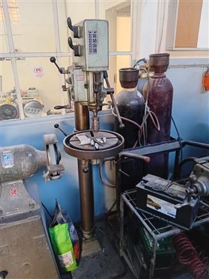 Engineering machines