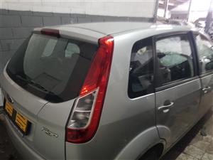 2014 Ford Figo petrol engine Manuel transmission Stripping for spares 