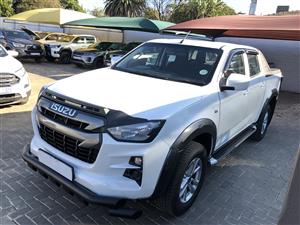 Used 2023 Isuzu D-Max 300 3.0TD double cab 4x4 LX Arctic Trucks AT 35