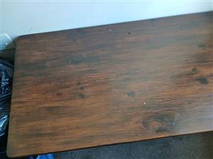 Coffee table very good condition 