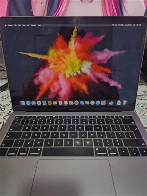 MacBook Air 13inc 2018