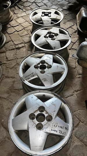 Opel Astra f 14inch megs for sale WhatsApp or call 