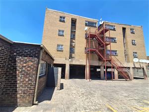 Immaculate Condition and well kept 1 bedroom apartment.