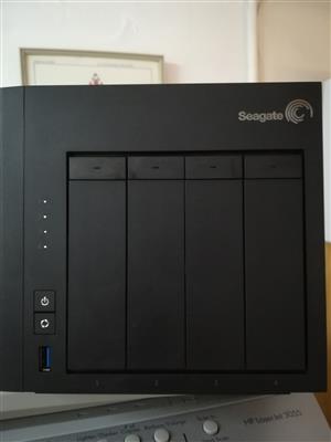 Seagate -D4 NAS (populated) 