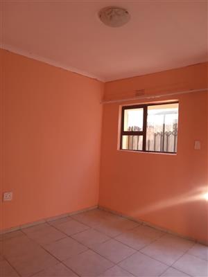 Stunning Outside Room to rent in Protea Glen ext 11