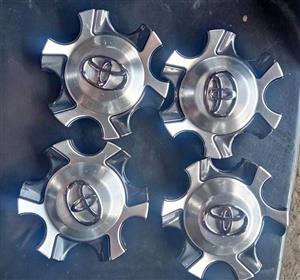 Toyota Hilux/Fortuner original caps for the 18inch mags