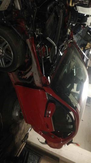 W204 face-lift stripping