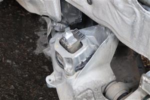 BMW 2014-2019 M760LIX G12 ENGINE MOUNTINGS