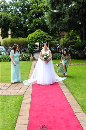 new wedding dress that i want to sell 