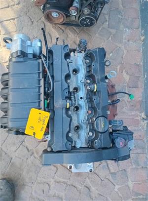 Peugeot 206 eng code 10FX complete engine for sale 