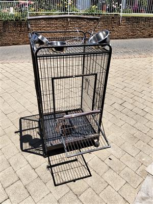 Parrot/Primate Cage
