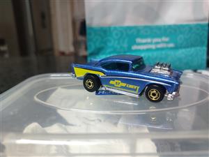 300 diecast hotwheels, matchbox and majorette cars for sale