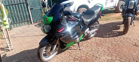 Suzuki GSXF 750cc