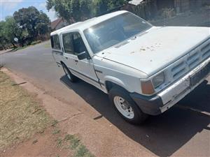 Ford courier dubbel Striping for spears