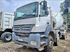 Mercedes Benz Axor 3535 8m³ Twinsteer Concrete-Mixer Truck  Model 2007 R