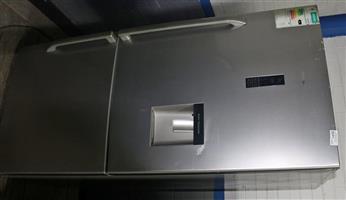HISENSE H610BI-WD 2DOOR FRIDGE W/ WATER DISPENSER SILVER S065767A