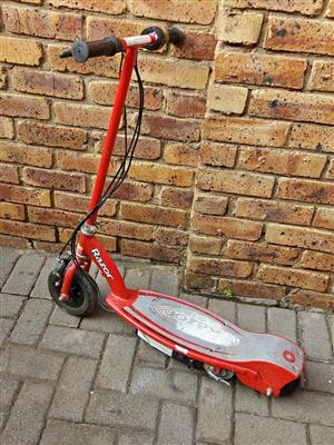 E200 Razor electric scooter for sale