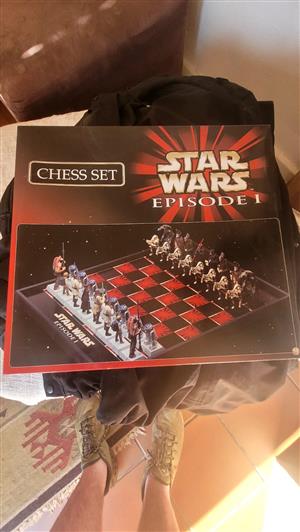 Starwars episode 1 chess set unused