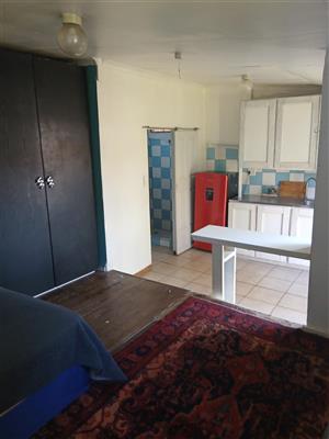 Furnished studio pad close to Eastgate 