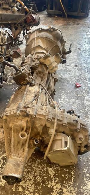 Isuzu c24 4x4 Gearbox. Electronic transfer case